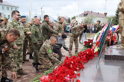 В Нурлате прошел парад Победы