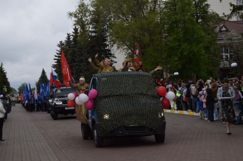 В Нурлате прошел парад Победы