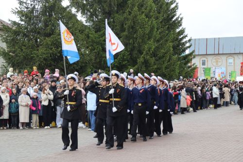 В Нурлате прошел парад Победы