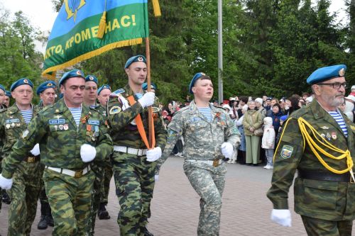 В Нурлате прошел парад Победы