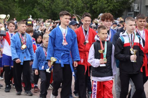 В Нурлате прошел парад Победы