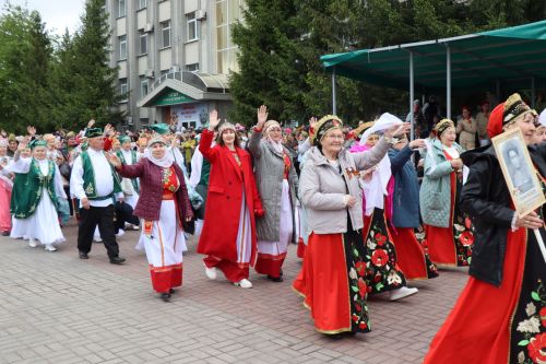 В Нурлате прошел парад Победы
