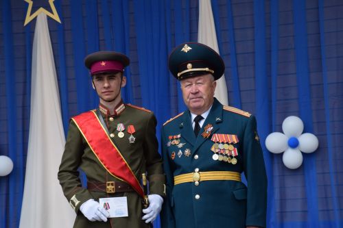 Юнармейцы Нурлата удостоились медалей за участие в Параде Победы