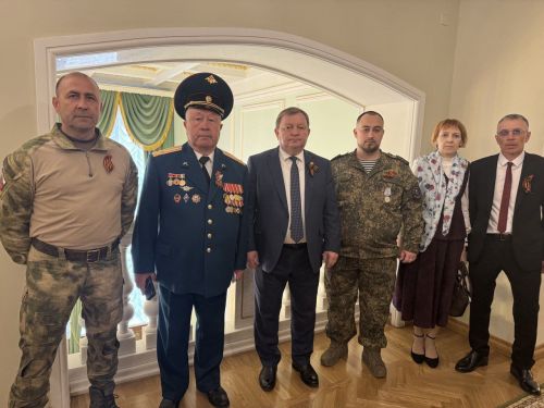 Глава Нурлатского района принял участие в торжественном мероприятии, посвященном 80-летию Победы в Великой Отечественной войне