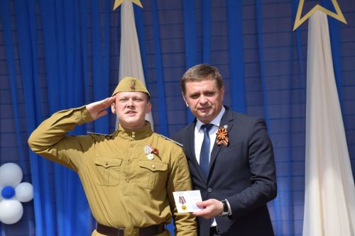 Юнармейцы Нурлата удостоились медалей за участие в Параде Победы