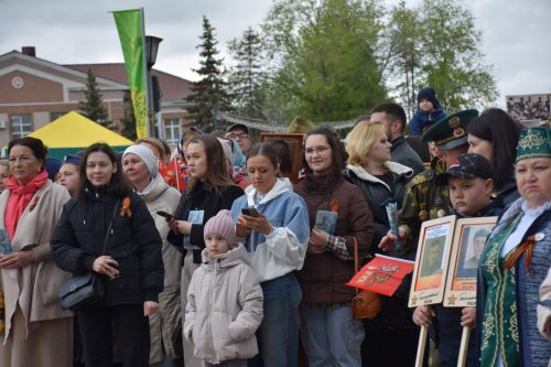 В День Победы нурлатцы присоединились к акции «Народный хор Победы»