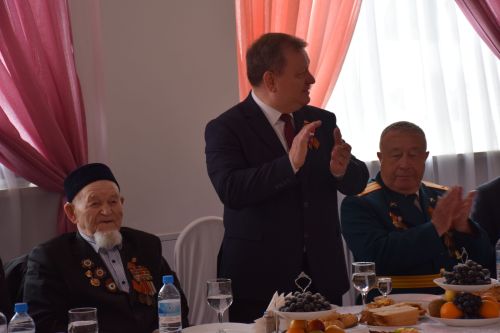 В Нурлате участники СВО стали почетными гостями праздничных мероприятий к 9 Мая