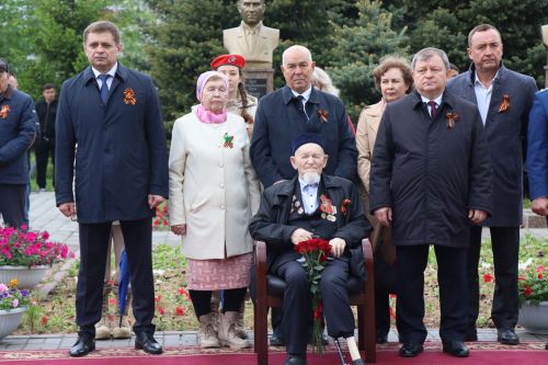 В Нурлате прошел парад Победы