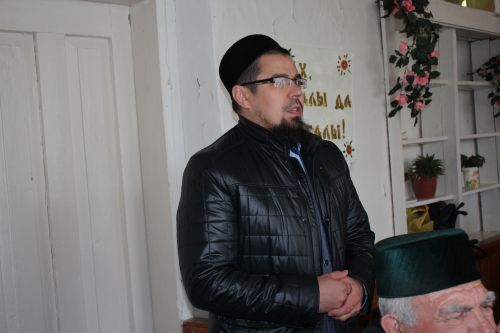 В День Победы Минталип Минеханов организовал праздничное чаепитие для жителей своего родного села Кривое Озеро