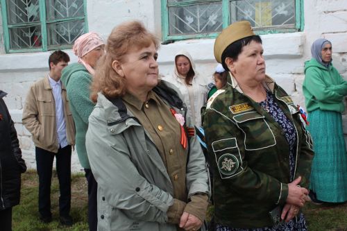 В День Победы Минталип Минеханов организовал праздничное чаепитие для жителей своего родного села Кривое Озеро