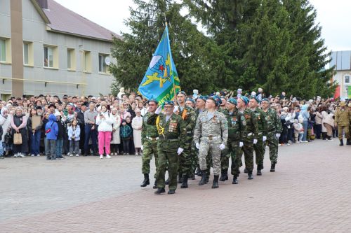 В Нурлате прошел парад Победы