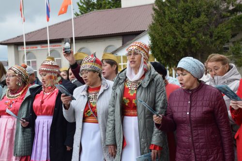 В День Победы нурлатцы присоединились к акции «Народный хор Победы»