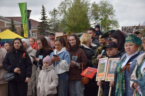 В День Победы нурлатцы присоединились к акции «Народный хор Победы»