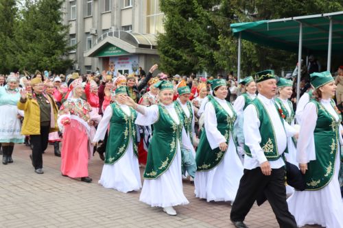 В Нурлате прошел парад Победы