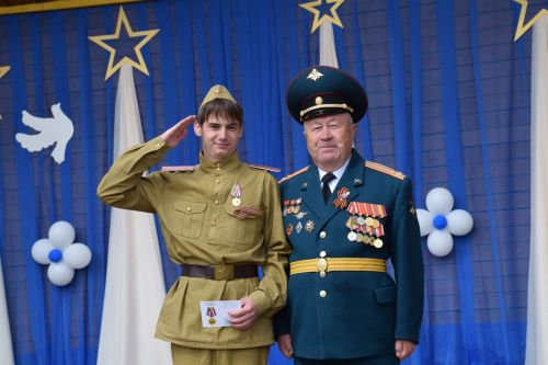 Юнармейцы Нурлата удостоились медалей за участие в Параде Победы