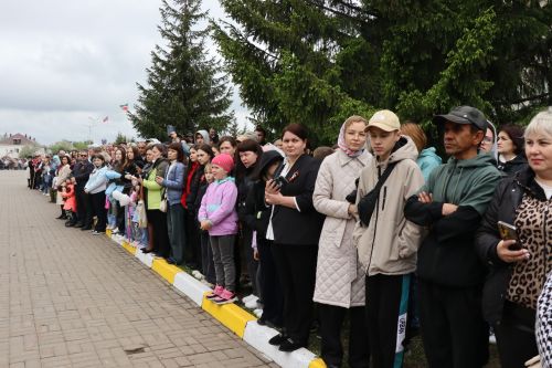В Нурлате прошел парад Победы