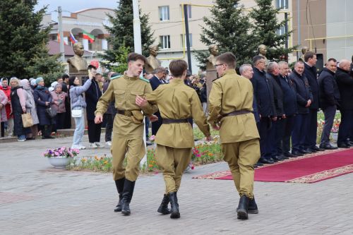 В Нурлате прошел парад Победы