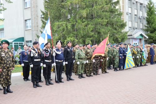 В Нурлате прошел парад Победы