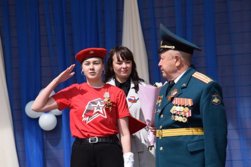 Юнармейцы Нурлата удостоились медалей за участие в Параде Победы