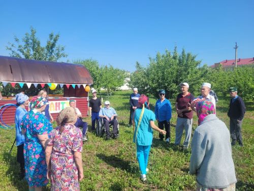 Сабантуй в Нурлатском доме престарелых: праздник дружбы, радости и единства!