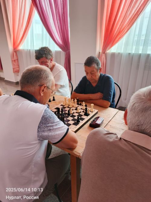 В Нурлате прошли шахматно-шашечные турниры, посвященные Дню России