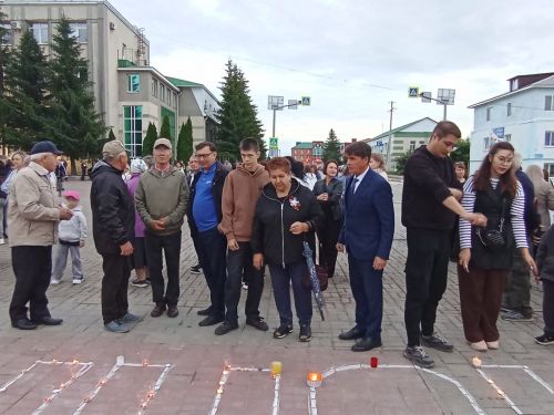 Нурлатцы зажгли свечи памяти в честь павших героев