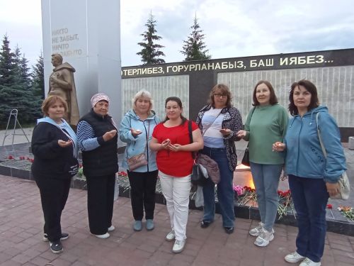 Нурлатцы зажгли свечи памяти в честь павших героев