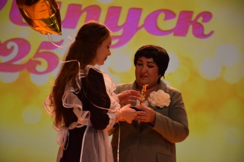 В Нурлате чествовали лучших выпускников района