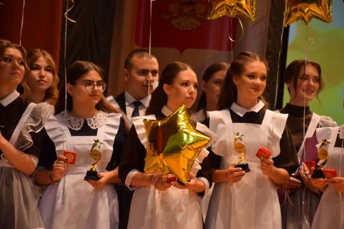 В Нурлате чествовали лучших выпускников района