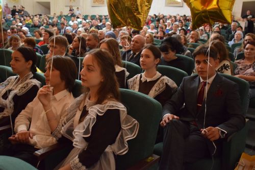 В Нурлате чествовали лучших выпускников района