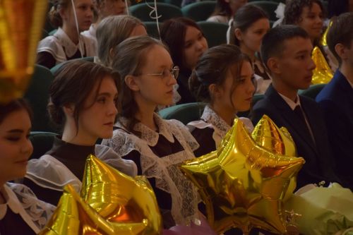 В Нурлате чествовали лучших выпускников района
