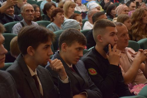 В Нурлате чествовали лучших выпускников района