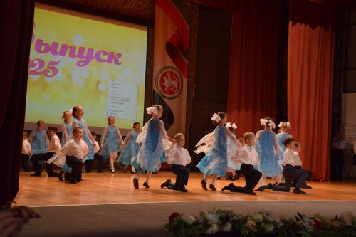 В Нурлате чествовали лучших выпускников района