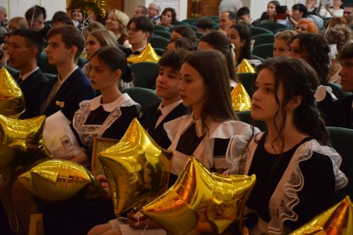 В Нурлате чествовали лучших выпускников района