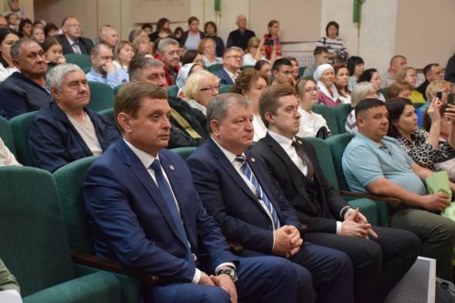 В Нурлате чествовали лучших выпускников района