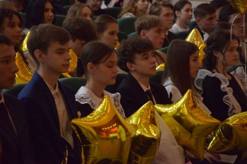 В Нурлате чествовали лучших выпускников района