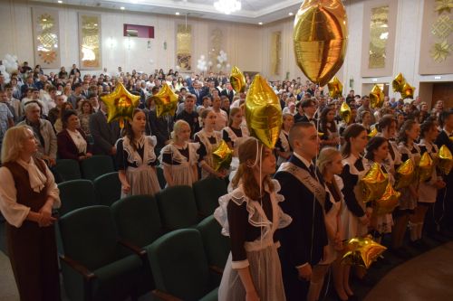 В Нурлате чествовали лучших выпускников района