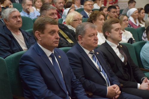 В Нурлате чествовали лучших выпускников района
