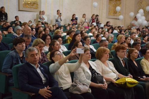 В Нурлате чествовали лучших выпускников района