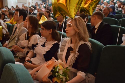 В Нурлате чествовали лучших выпускников района
