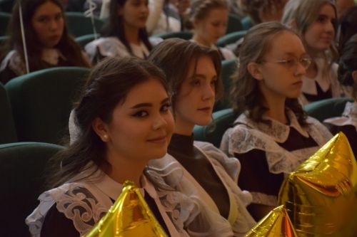 В Нурлате чествовали лучших выпускников района
