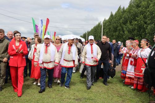 В Нурлате с размахом прошел чувашский праздник Уяв с участием глав Татарстана и Чувашии Рустама Минниханова и Олега Николаева (+ФОТО)