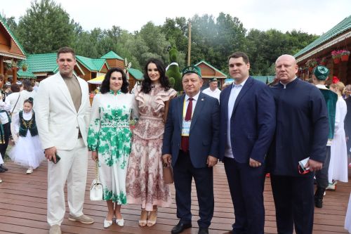 В этот раз нурлатцы добавили много ярких красок в республиканский Сабантуй