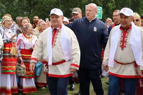 В Нурлате с размахом прошел чувашский праздник Уяв с участием глав Татарстана и Чувашии Рустама Минниханова и Олега Николаева (+ФОТО)