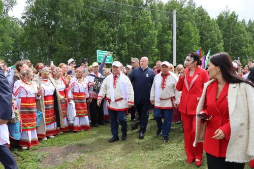 В Нурлате с размахом прошел чувашский праздник Уяв с участием глав Татарстана и Чувашии Рустама Минниханова и Олега Николаева (+ФОТО)