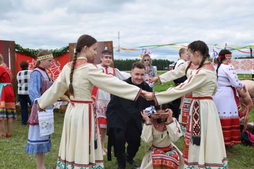 На Уяве царили смех, игры и солнечное настроение