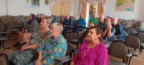 Психологическая беседа о Родительской субботе прошла в нурлатском доме-интернате