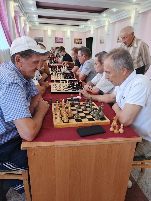 В Нурлате прошел праздничный шахматный турнир к Международному дню шахмат