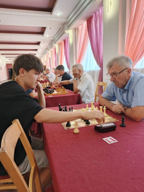 В Нурлате прошел праздничный шахматный турнир к Международному дню шахмат