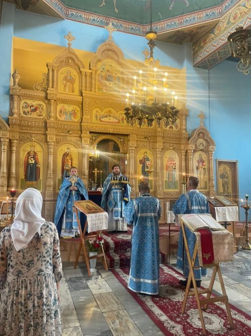 В Нурлатском Ильинском храме отметили праздник Казанской иконы Божией Матери